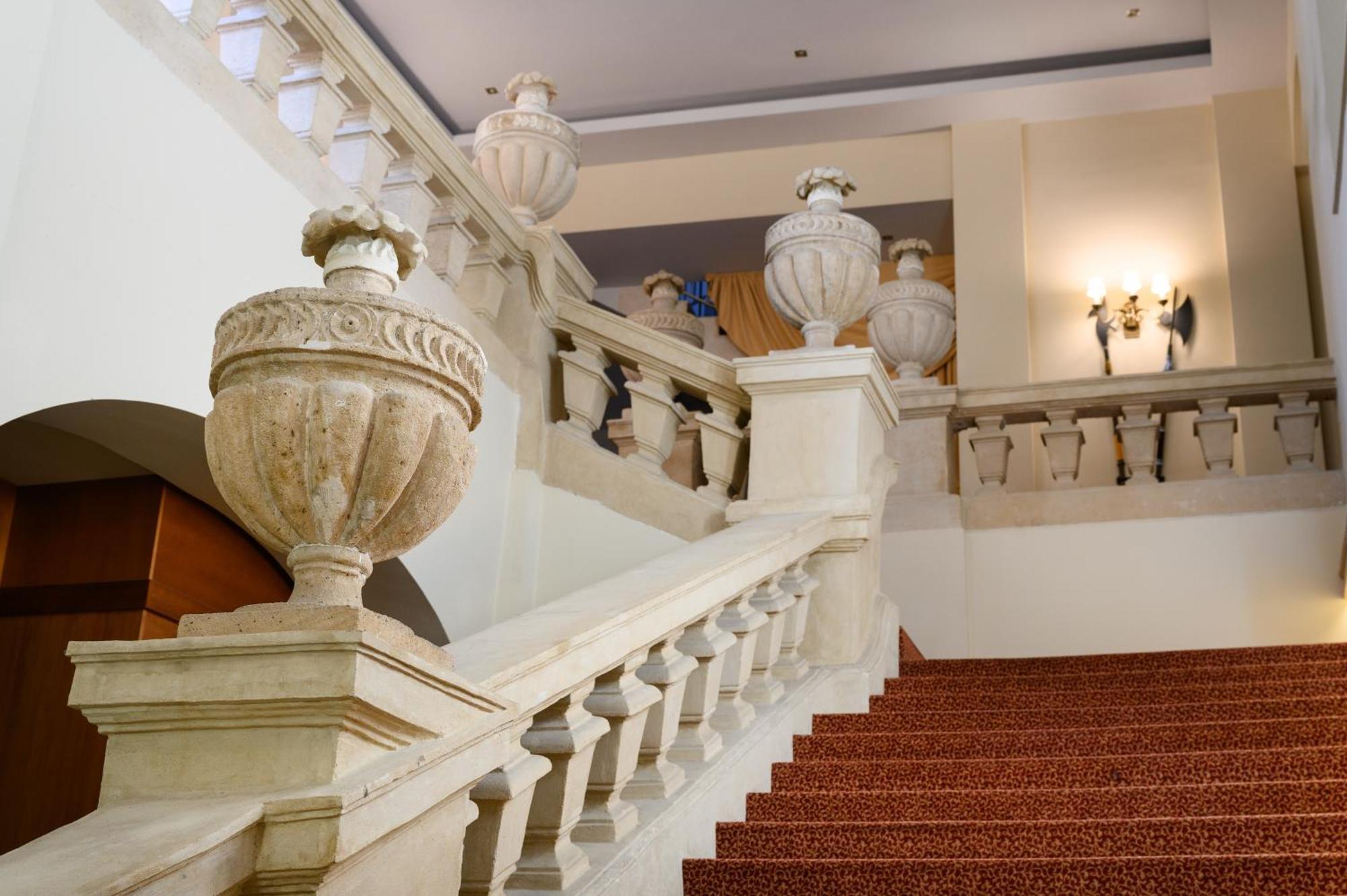 Mercure Szekesfehervar Magyar Kiraly Dış mekan fotoğraf