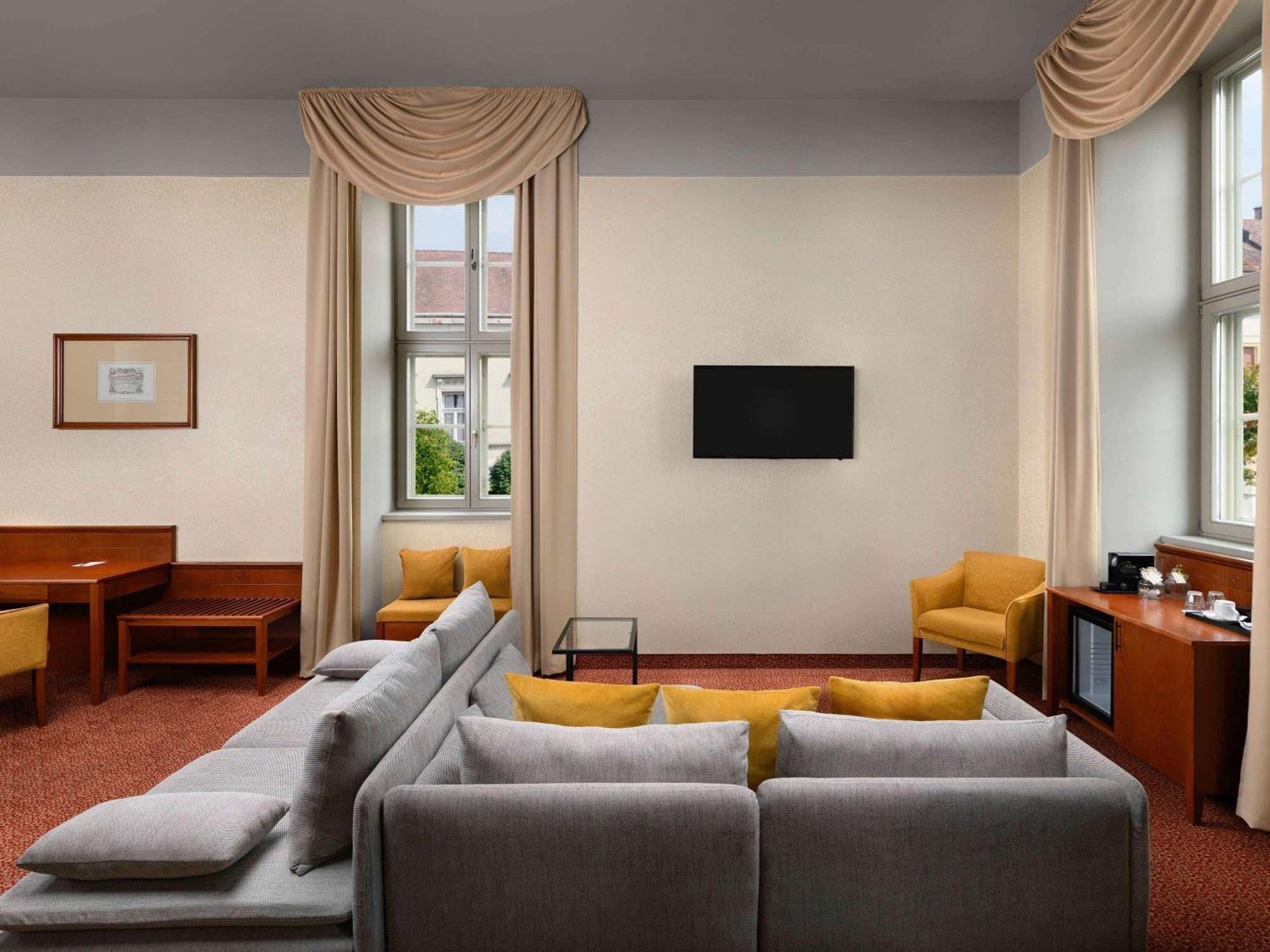 Mercure Szekesfehervar Magyar Kiraly Dış mekan fotoğraf